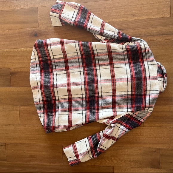 Universal Thread for Target Oversized Shacket - Picture 2 of 3